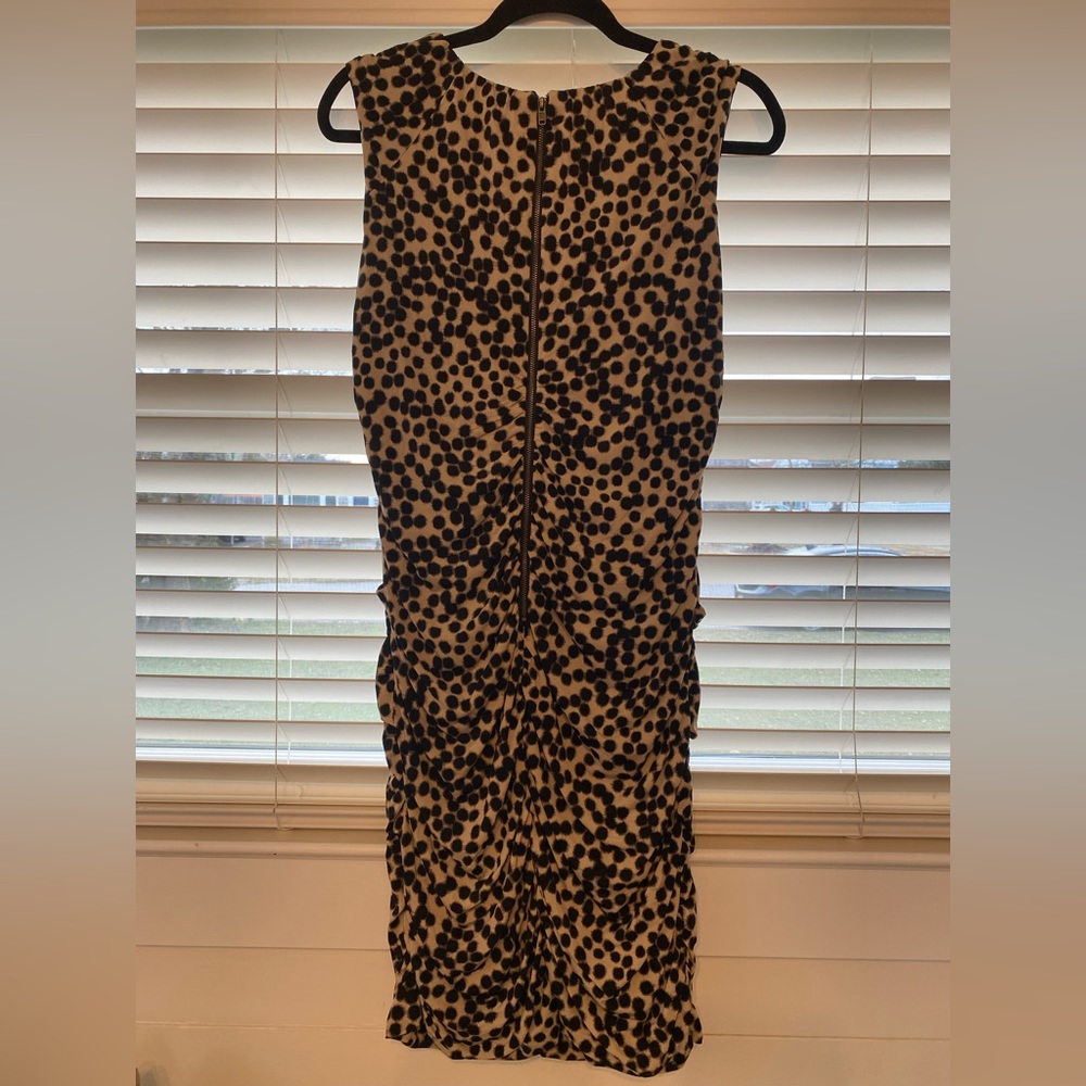 👗Just Taylor Dress size 8 fitted beige with black dots